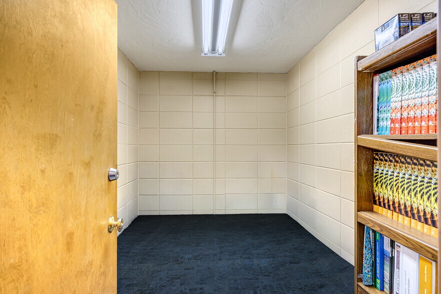 More Photos Of 389 Roberts Ct, Grand Junction Service For Sale