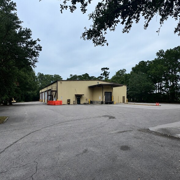 More Photos Of 24 Hunter Rd, Hilton Head Island Distribution For Sale