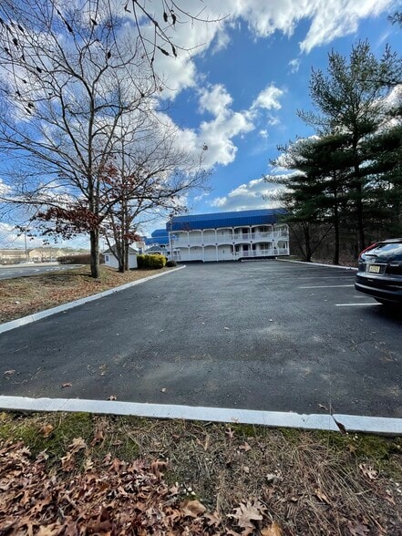 More Photos Of 633 White Horse Pike, Absecon Hotel For Sale