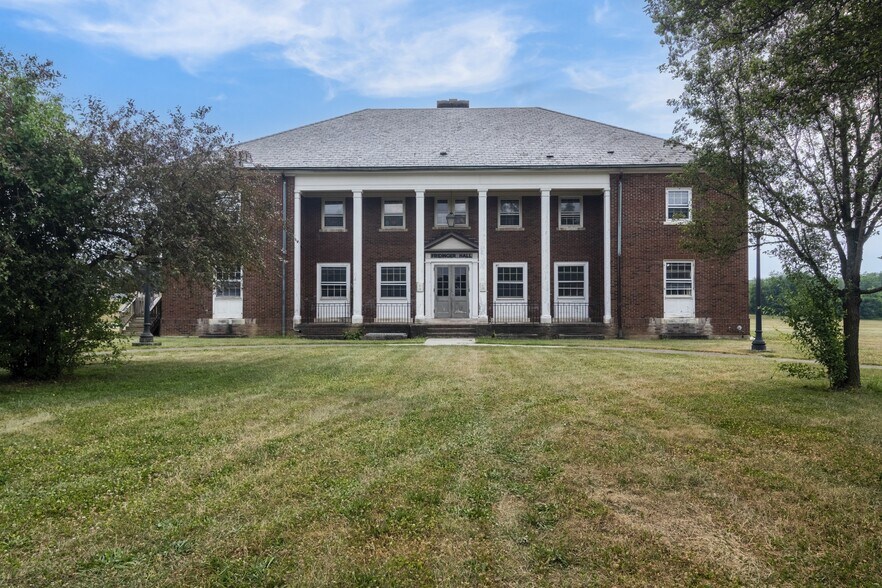More Photos Of 3583 Scotland Rd, Scotland Schools For Sale