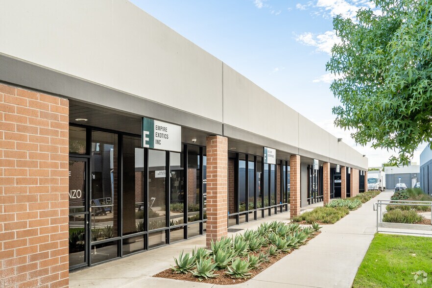 More Photos Of 18009 Sky Park Cir, Irvine Light Manufacturing For Lease