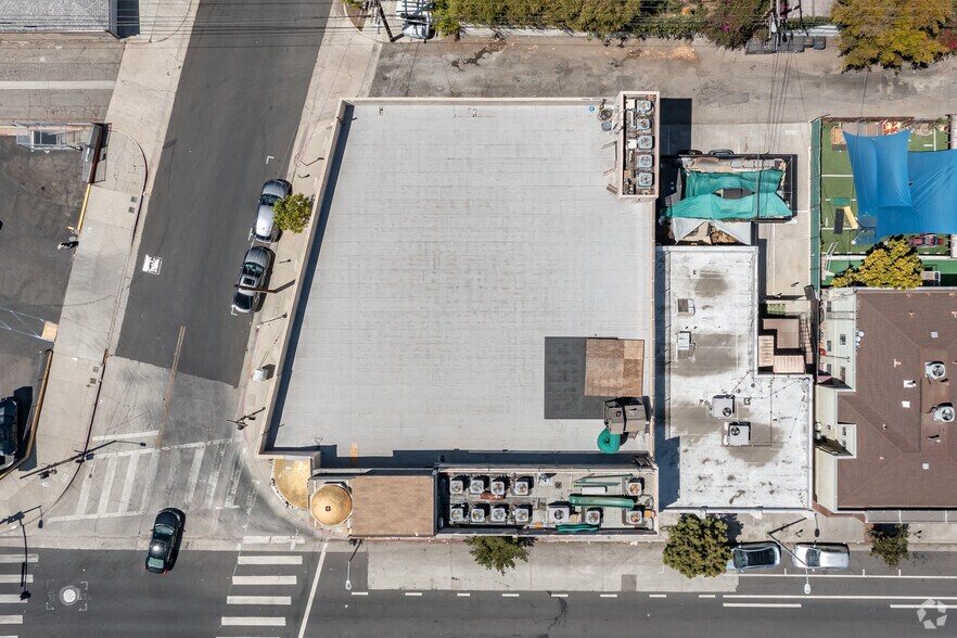 More Photos Of 1651 Westwood Blvd, Los Angeles Schools For Lease