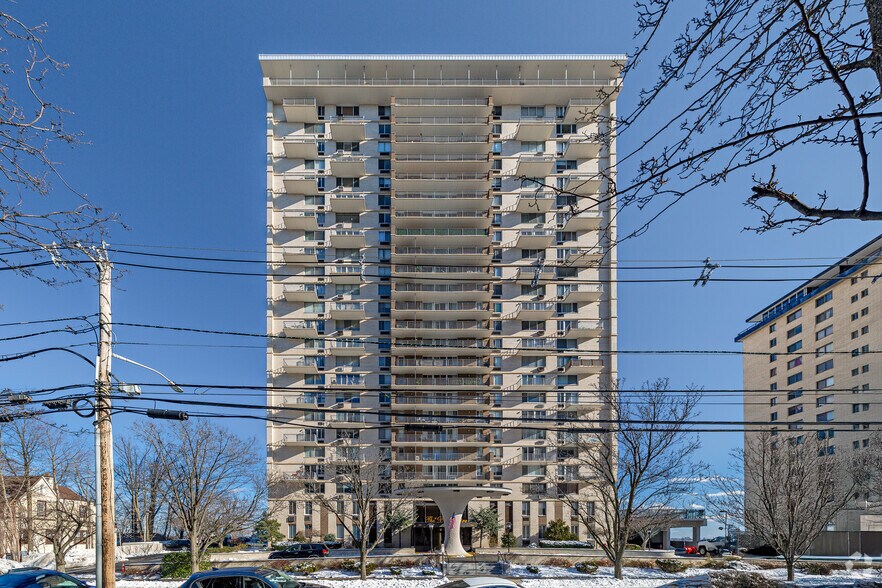More Photos Of 160 OVERLOOK Ave, Hackensack Apartments For Lease