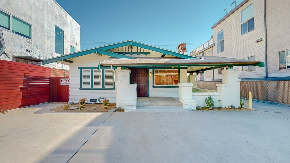 Primary Photo Of 536 N Larchmont Blvd, Los Angeles Loft Creative Space For Lease