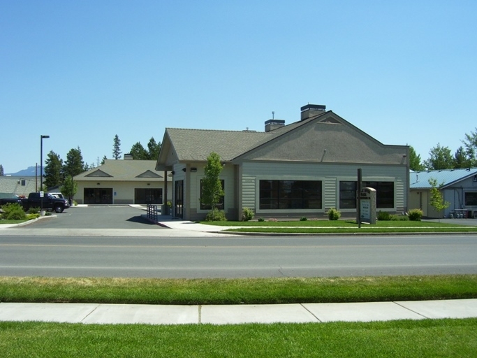 Primary Photo Of 51530 Huntington Rd, La Pine Office For Lease