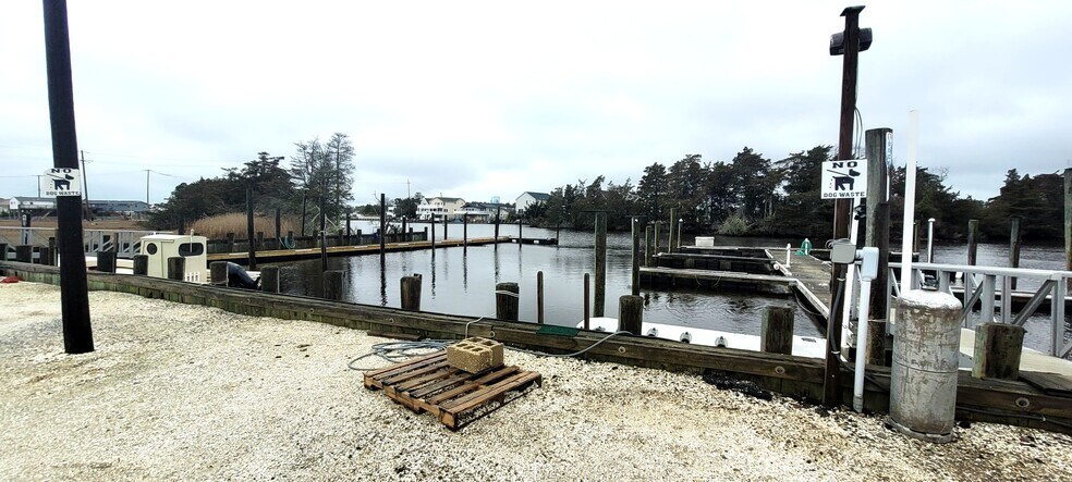 More Photos Of 470 S Green St, Tuckerton Marina For Sale