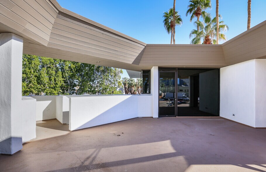 More Photos Of 201 N Indian Canyon Dr, Palm Springs Storefront Retail Office For Sale