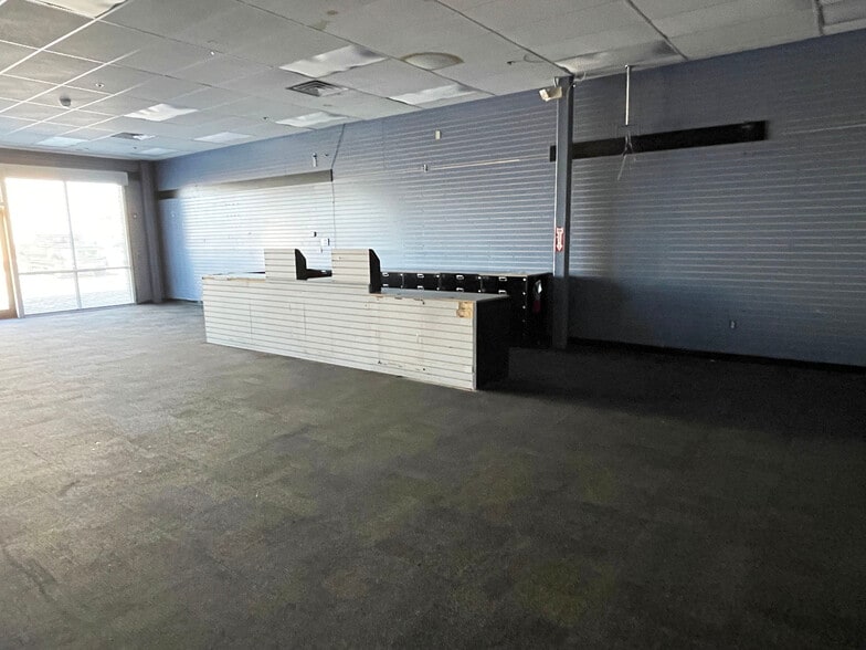 More Photos Of 4415 US Hwy 83, Laredo Unknown For Lease
