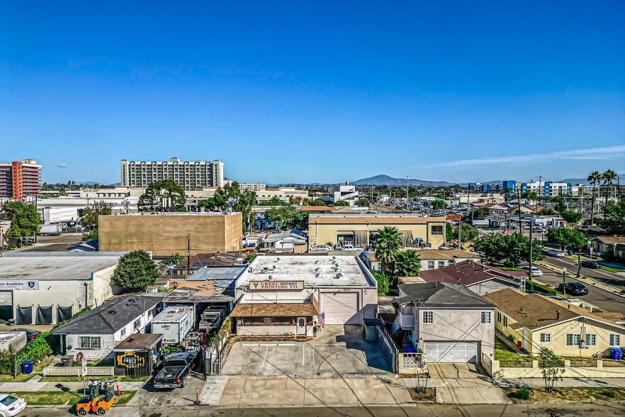 More Photos Of 921 Coolidge Ave, National City Light Manufacturing For Sale