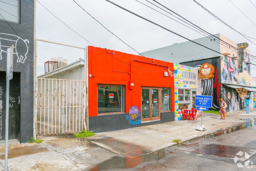 More Photos Of 2814-2818 N Miami Ave, Miami Freestanding For Sale