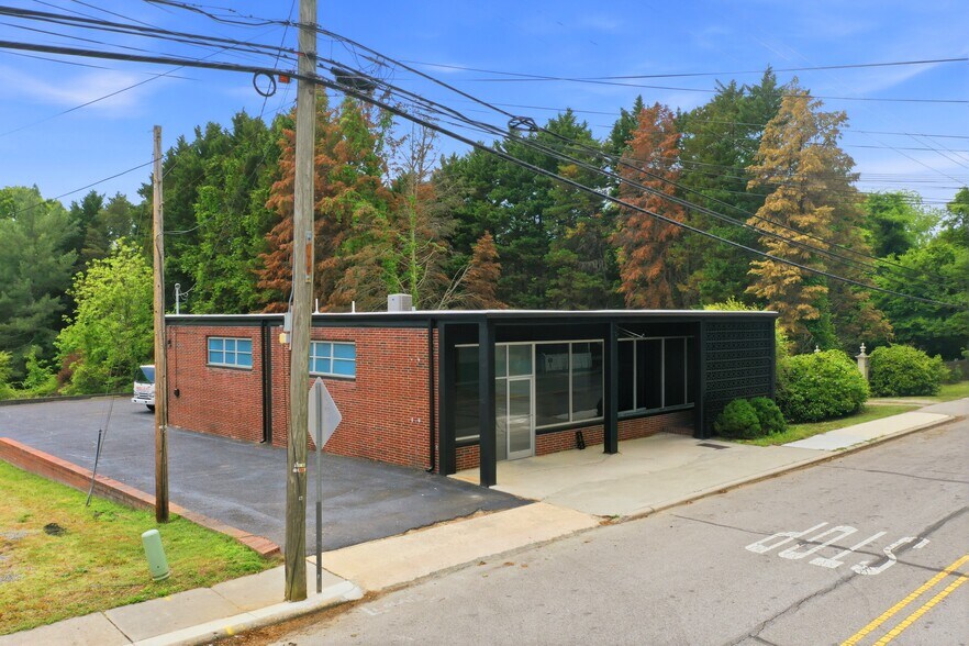 Primary Photo Of 43 Main W St, Yanceyville Office For Sale