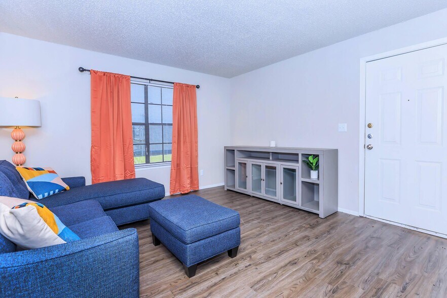 More Photos Of 110 S Stadium Rd, Alice Apartments For Sale