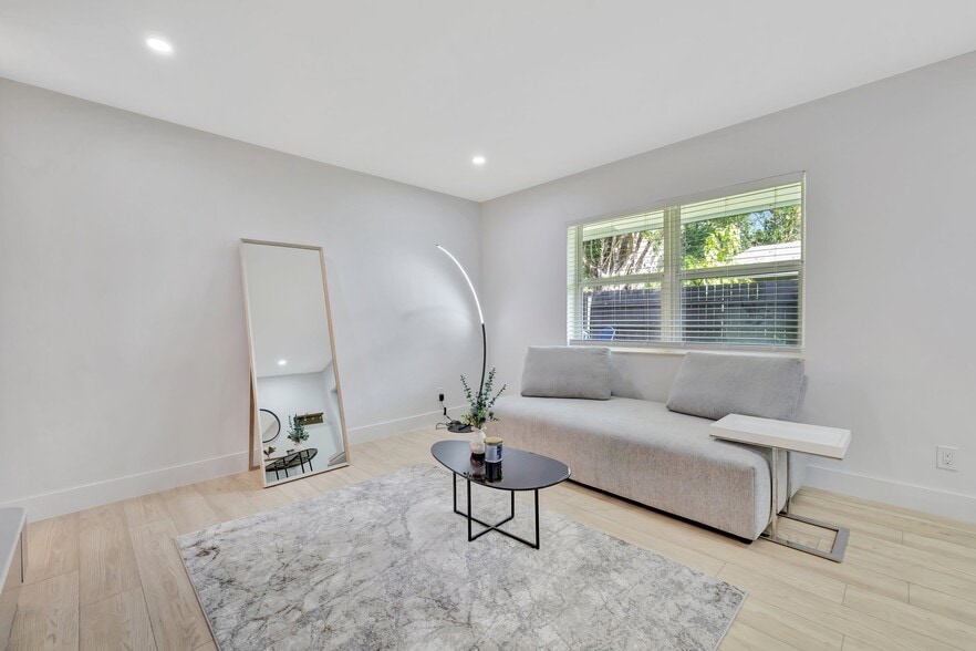 More Photos Of 934 NW 4th Ave, Fort Lauderdale Apartments For Sale