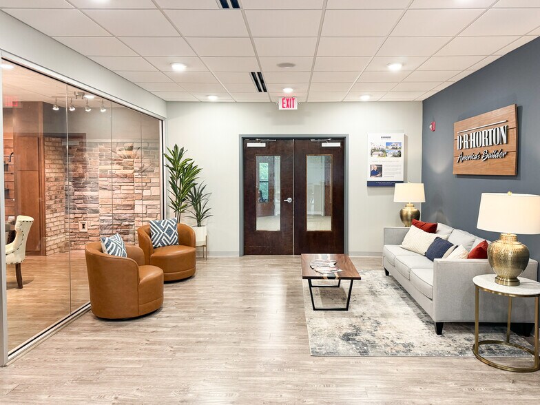 More Photos Of 7208 Falls of Neuse Rd, Raleigh Office For Lease