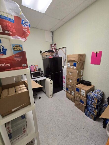 More Photos Of 2000 Denison St, Denton Storefront Retail Office For Lease