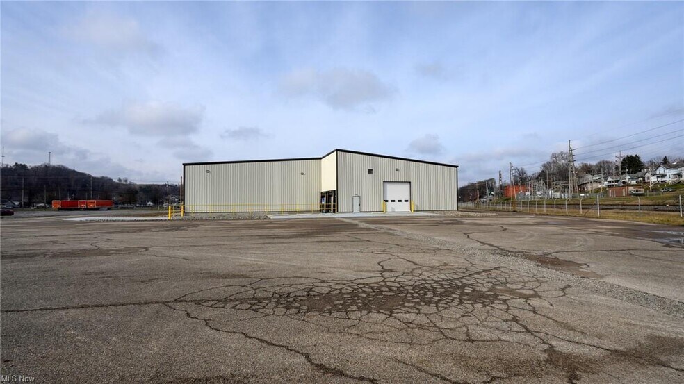 More Photos Of 703 Woodlawn Ave, Cambridge Warehouse For Lease