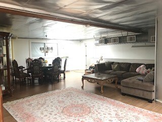 More Photos Of 2001-2005 Spring St, Redwood City Service For Sale