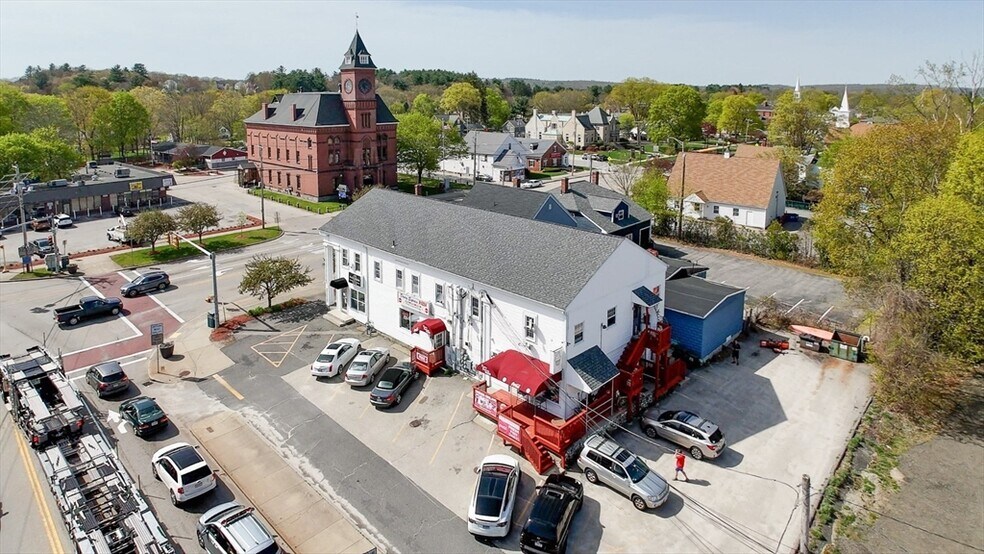 More Photos Of 308 Main St, Oxford Apartments For Sale