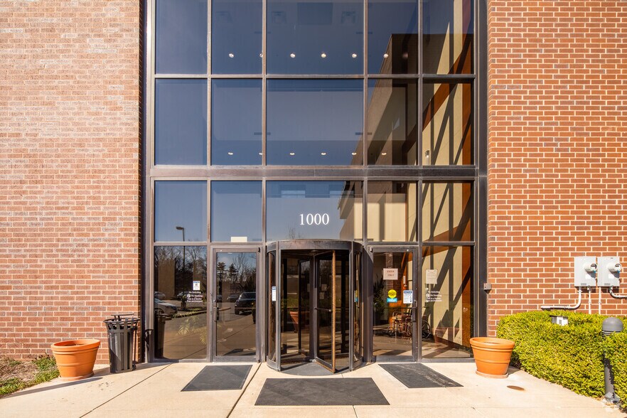 More Photos Of 1000 Des Peres Rd, Des Peres Medical For Lease