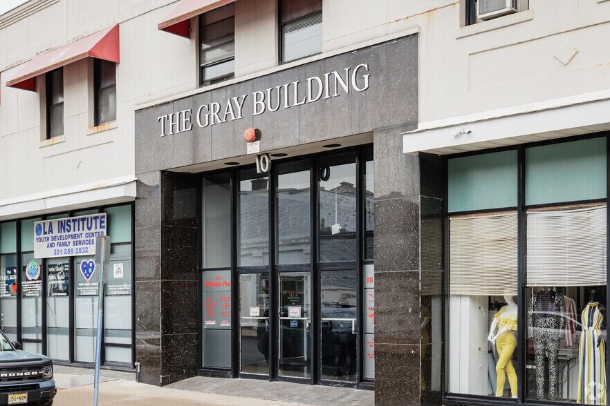 More Photos Of 10-22 Banta Pl, Hackensack Office For Lease