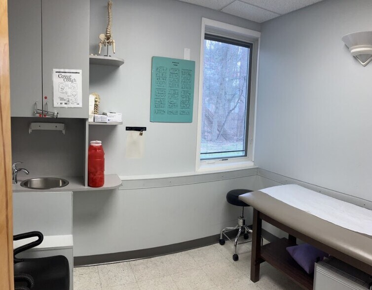 More Photos Of 561 Cranbury Rd, East Brunswick Medical For Sale