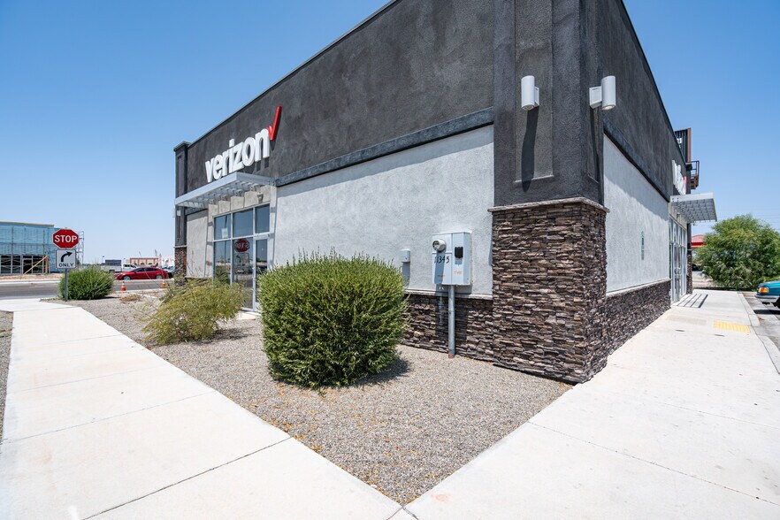More Photos Of 11345 S Fortuna Rd, Yuma Storefront For Sale
