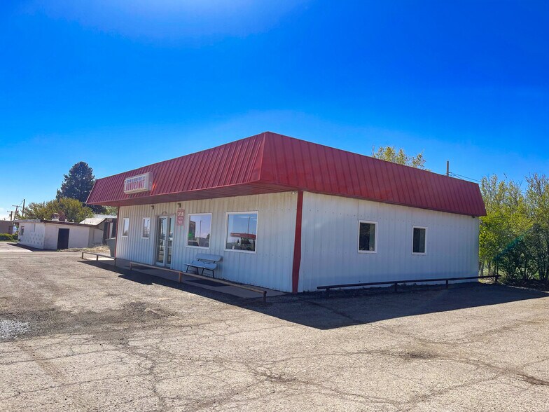 More Photos Of 232 Center St, Monticello Specialty For Sale