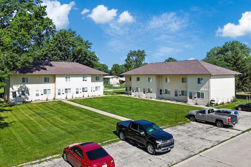 More Photos Of 701 Swan St, West Burlington Multifamily For Sale