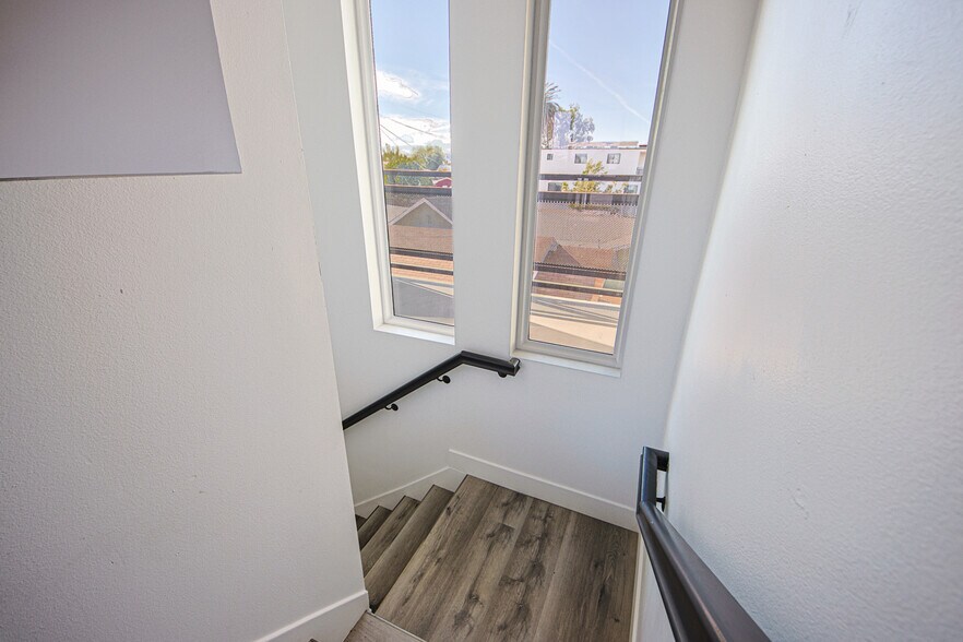 More Photos Of , Los Angeles Multifamily For Sale