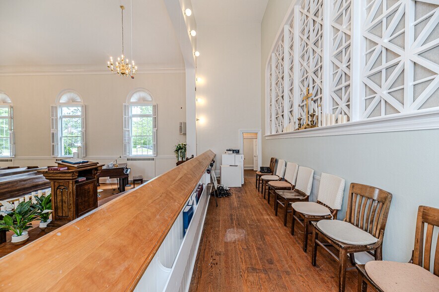 More Photos Of 211 Main st, Broadway Religious Facility For Sale
