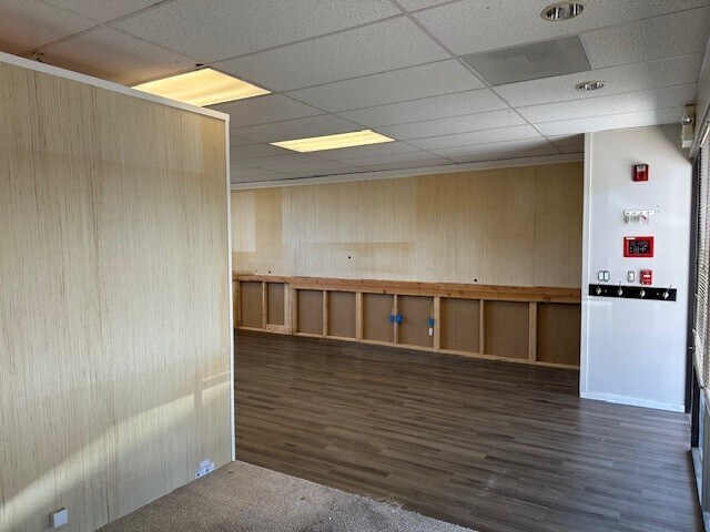 More Photos Of 3056 Del Monte Blvd, Marina General Retail For Lease