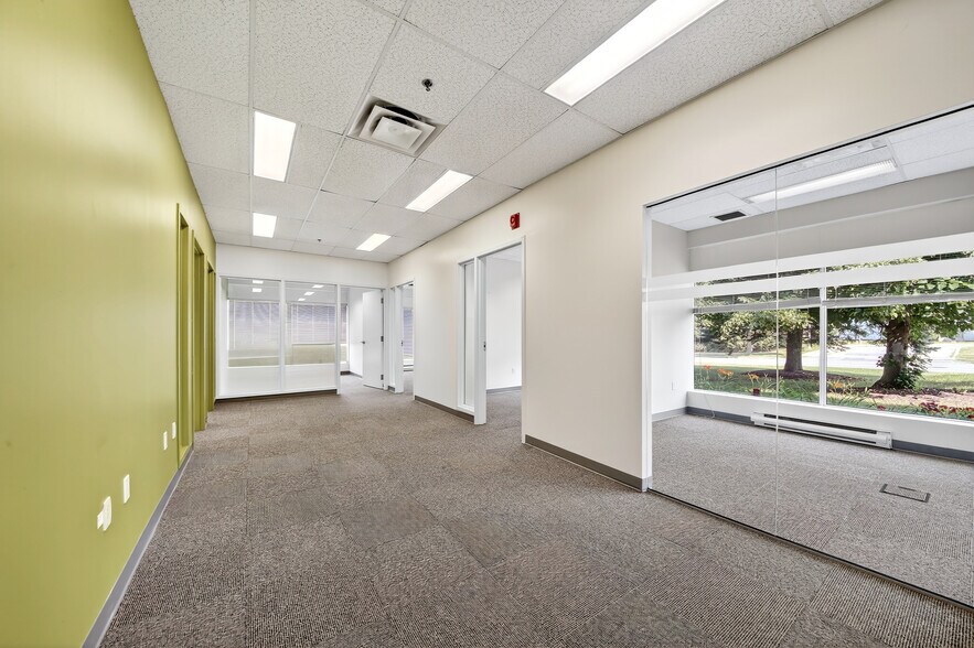 More Photos Of 7210-7220 Rue Frederick-Banting, Saint-Laurent Medical For Lease