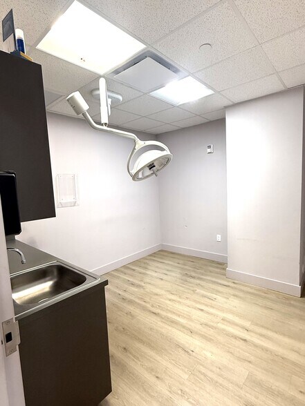 More Photos Of 601 N Federal Hwy, Hallandale Beach Office For Lease