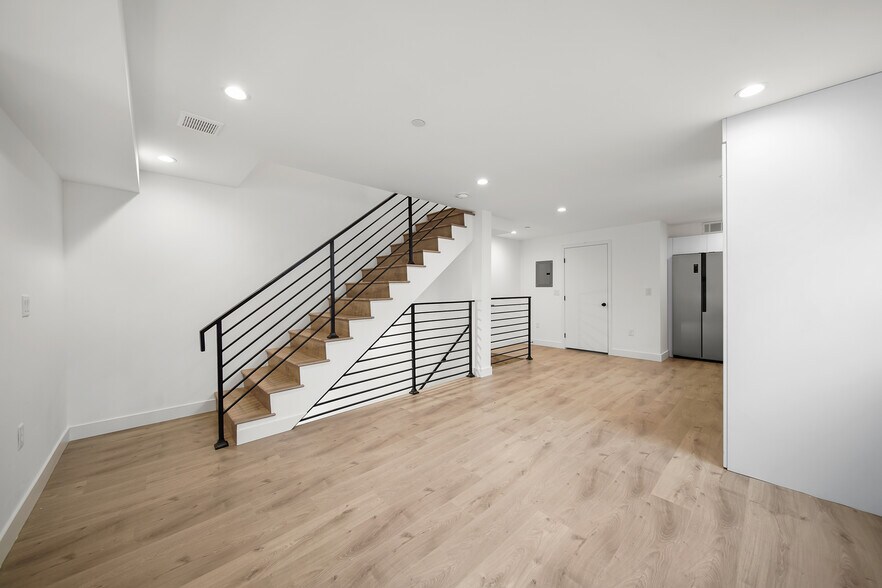 More Photos Of 171 S Hoover St, Los Angeles Apartments For Sale