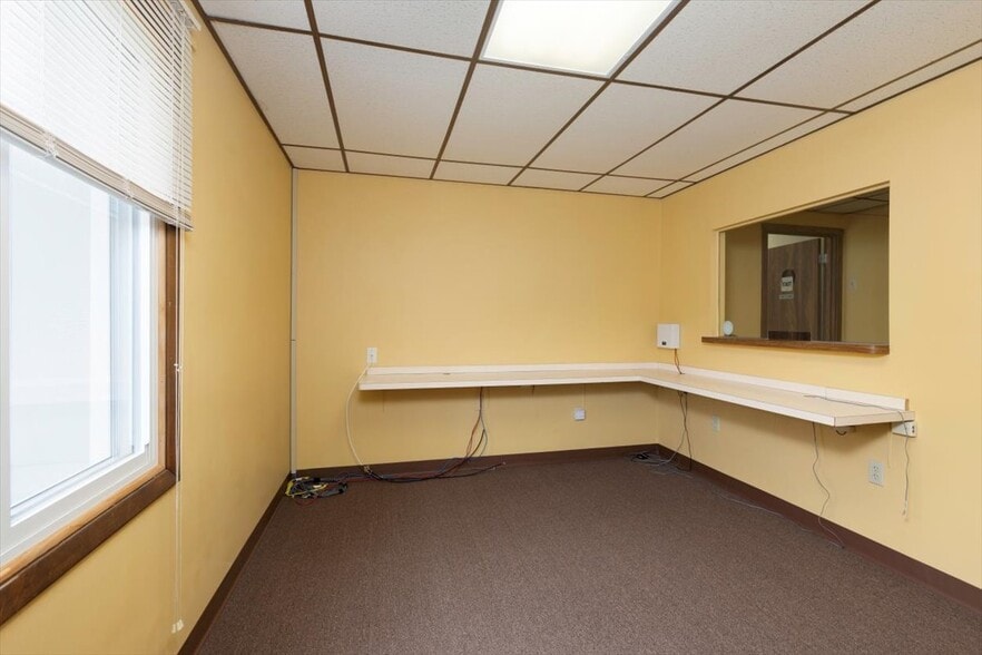More Photos Of 932 French Rd, Cheektowaga Office For Sale