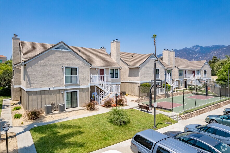 More Photos Of 321 E Huntington Dr, Arcadia Hotel For Sale