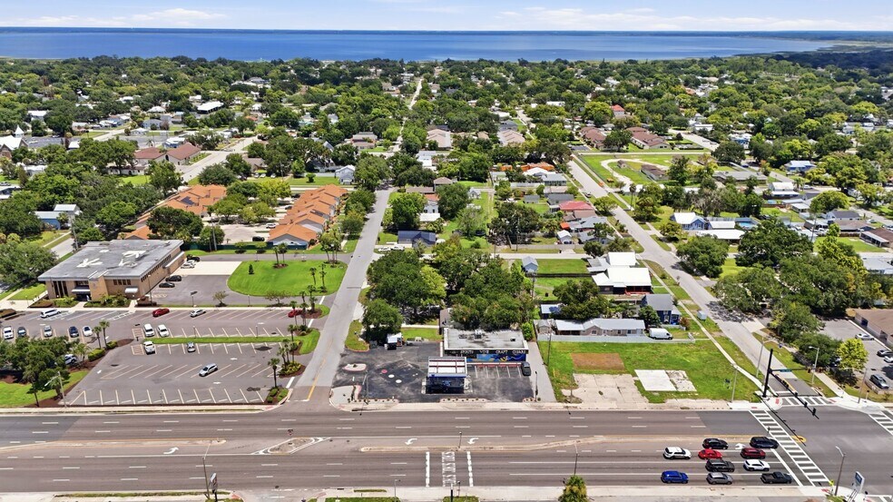 More Photos Of 718 13th St, Saint Cloud Convenience Store For Sale