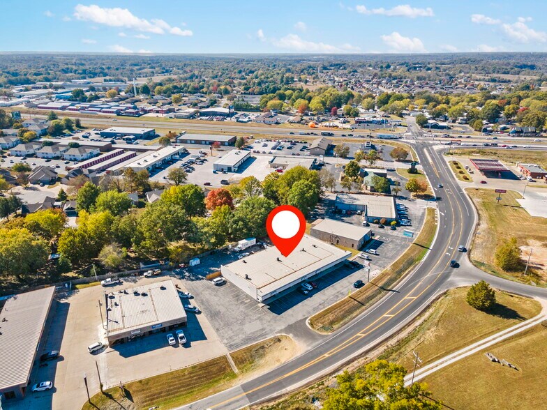 More Photos Of 1875 N State Highway CC, Nixa General Retail For Lease