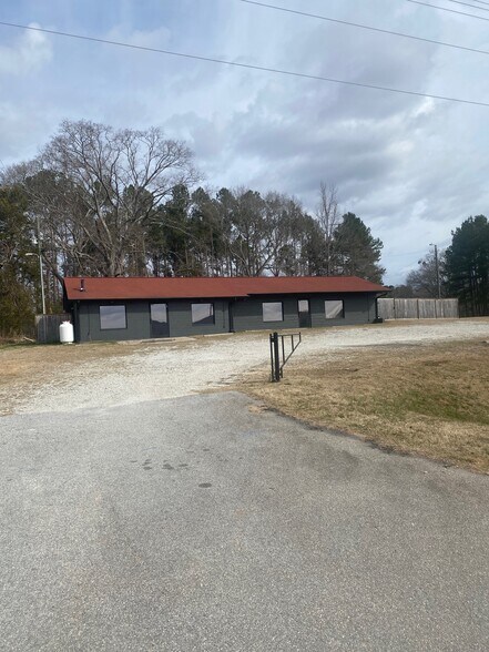 More Photos Of 9358 Highway 76 W, Gray Court Convenience Store For Sale