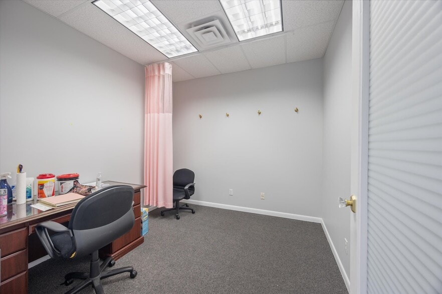 More Photos Of 750 S Main St, Bountiful Loft Creative Space For Lease