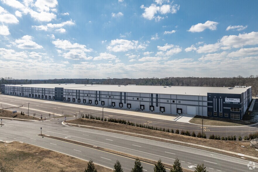 More Photos Of 11525 Lakeridge Pky, Ashland Distribution For Lease
