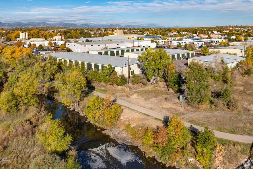 More Photos Of 6232 Beach St, Denver Warehouse For Lease