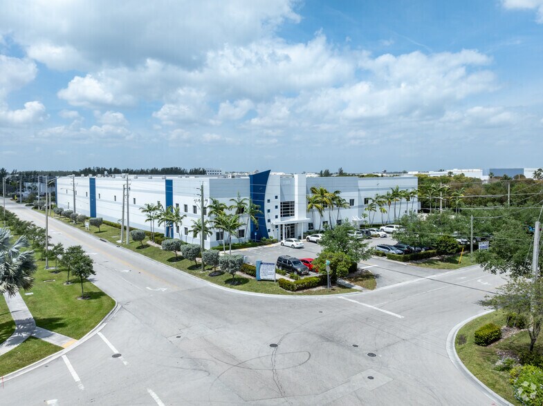 More Photos Of 11305 NW 122nd St, Miami Refrigeration Cold Storage For Lease