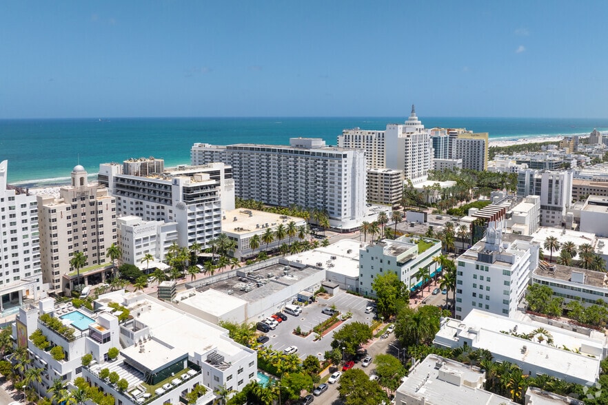 More Photos Of 235 Lincoln Rd, Miami Beach Unknown For Lease