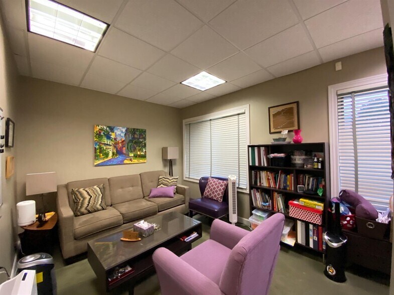 More Photos Of 131-137 Keveling Dr, Saline Medical For Sale