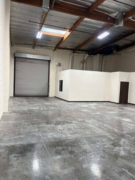More Photos Of 10932-10938 Schmidt Rd, El Monte Warehouse For Lease