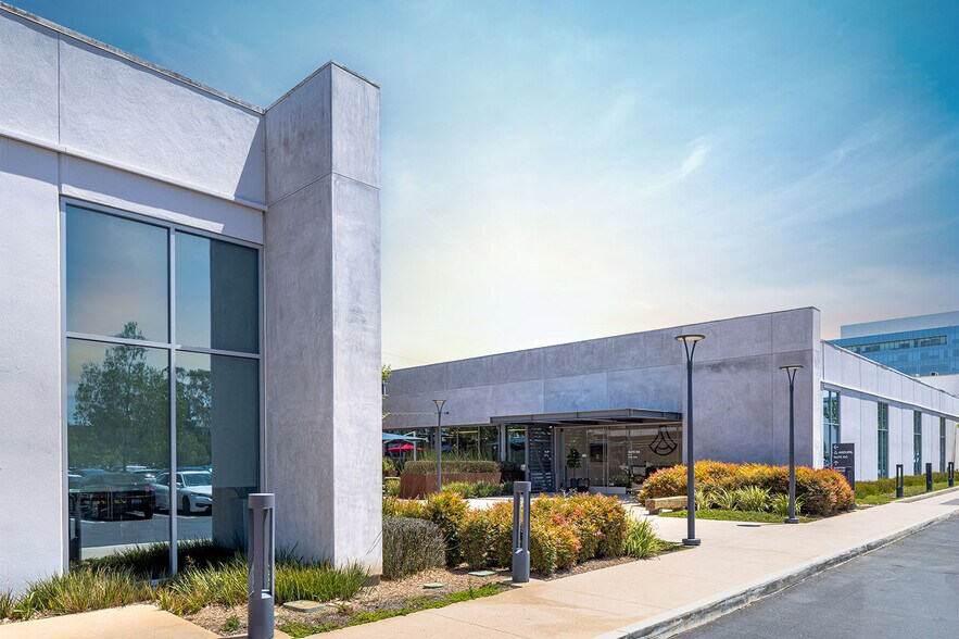 More Photos Of 2722 Michelson Dr, Irvine Office For Sale
