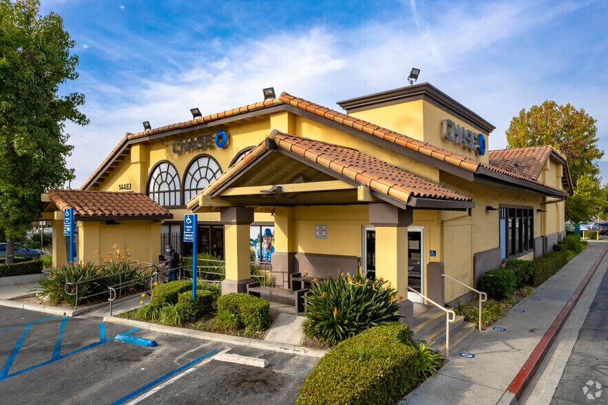 More Photos Of 14503 Ramona Blvd, Baldwin Park Unknown For Lease