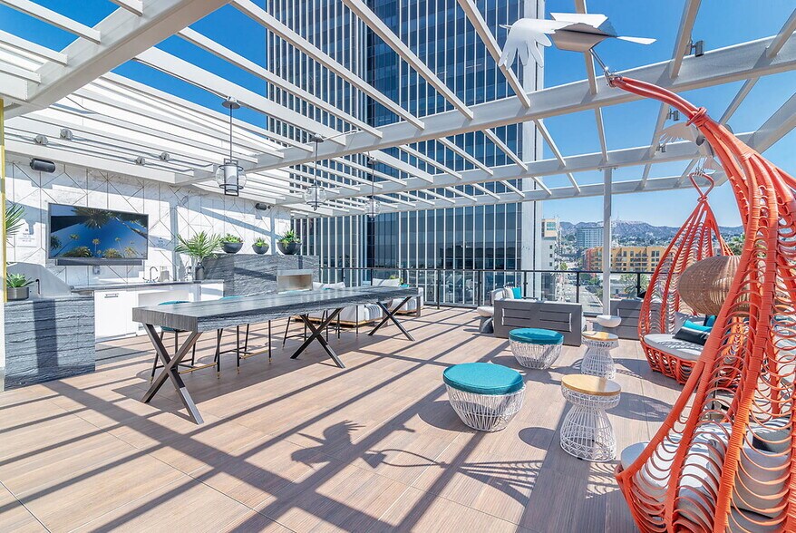 More Photos Of 6240 W Sunset Blvd, Los Angeles Apartments For Lease