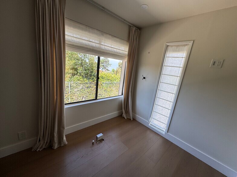 More Photos Of 318 9th St, Del Mar Medical For Lease